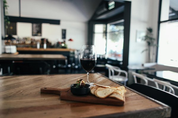 Essential digital marketing strategies for a successful sushi bar launch