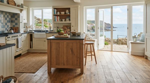 Choosing the Perfect Kitchen Flooring for Your Coastal Home in the UK: A Comprehensive Guide